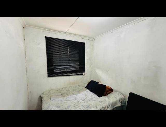 2 BEDROOM HOUSE FOR SALE IN WESTRIDGE